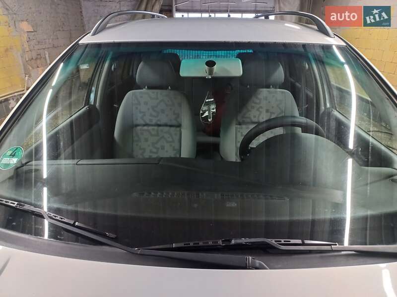 Volkswagen Golf 2000