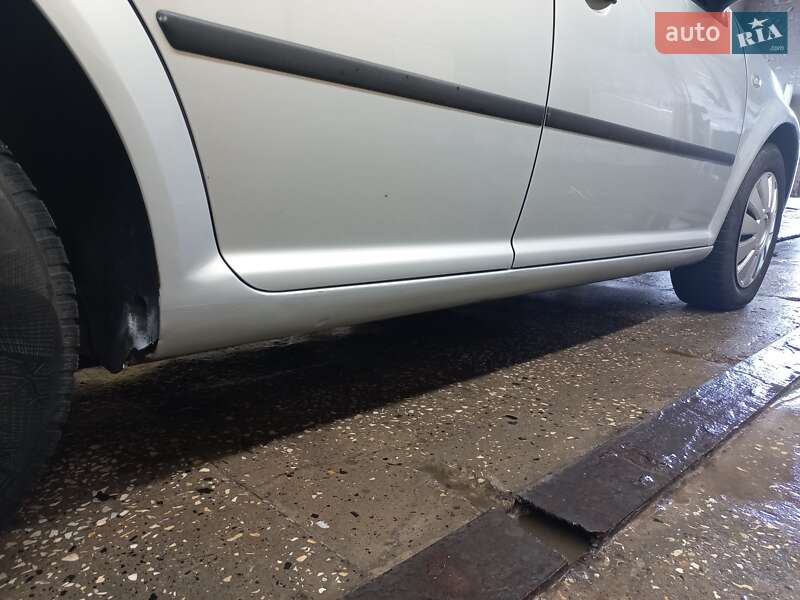 Универсал Volkswagen Golf 2000 в Кропивницком