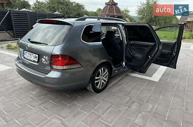 Хэтчбек Volkswagen Golf 2010 в 