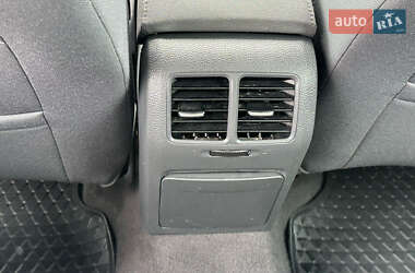 Хэтчбек Volkswagen Golf 2005 в 