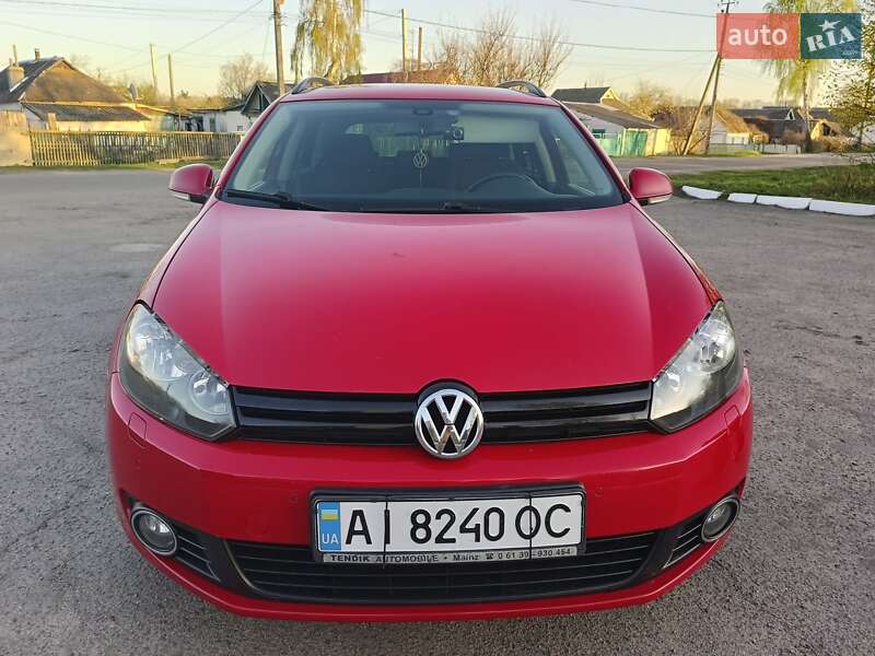 Универсал Volkswagen Golf 2011 в Попельне