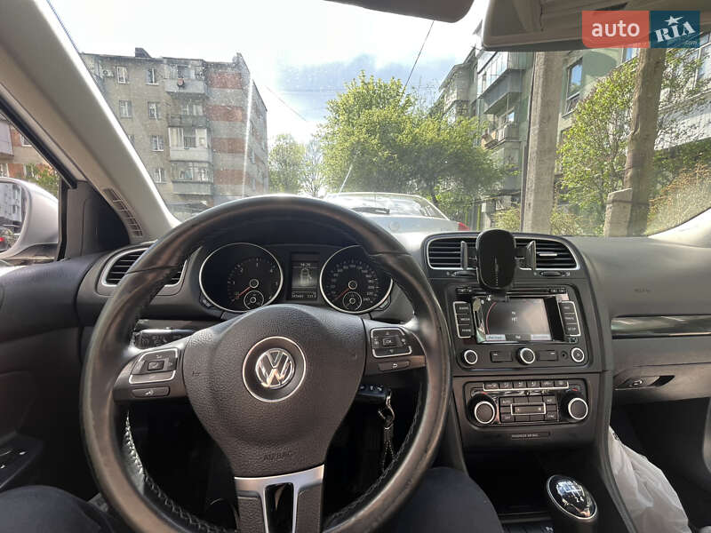Универсал Volkswagen Golf 2012 в Львове