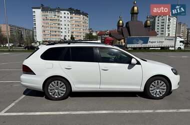 Универсал Volkswagen Golf 2010 в 
