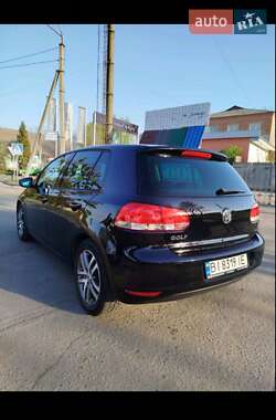 Хетчбек Volkswagen Golf 2010 в 