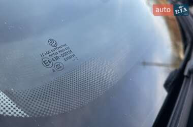Хэтчбек Volkswagen Golf 2012 в 