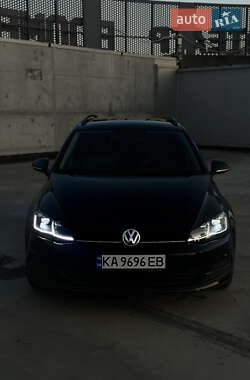 Універсал Volkswagen Golf 2015 в Києві