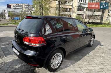 Хетчбек Volkswagen Golf 2010 в 