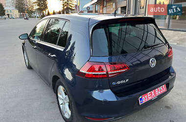 Хэтчбек Volkswagen Golf 2015 в 