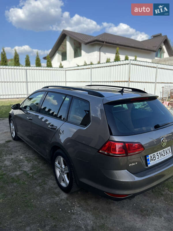 Універсал Volkswagen Golf 2014 в Вінниці