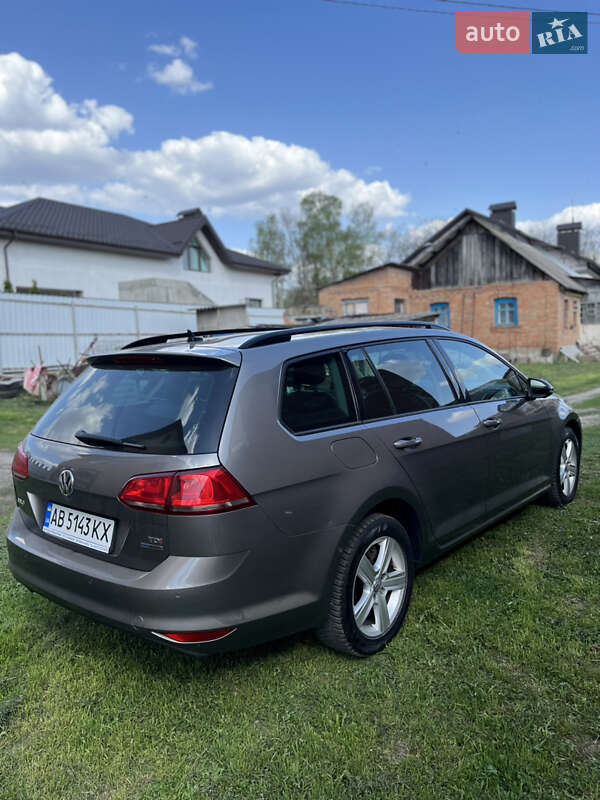 Універсал Volkswagen Golf 2014 в Вінниці