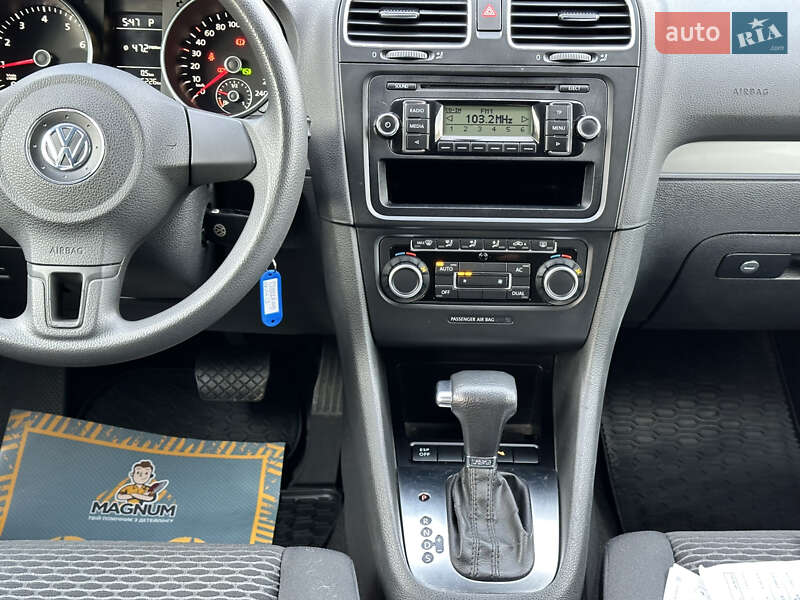 Хэтчбек Volkswagen Golf 2009 в Виннице