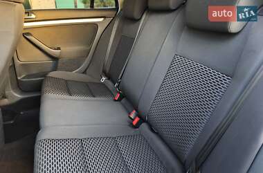 Универсал Volkswagen Golf 2009 в 