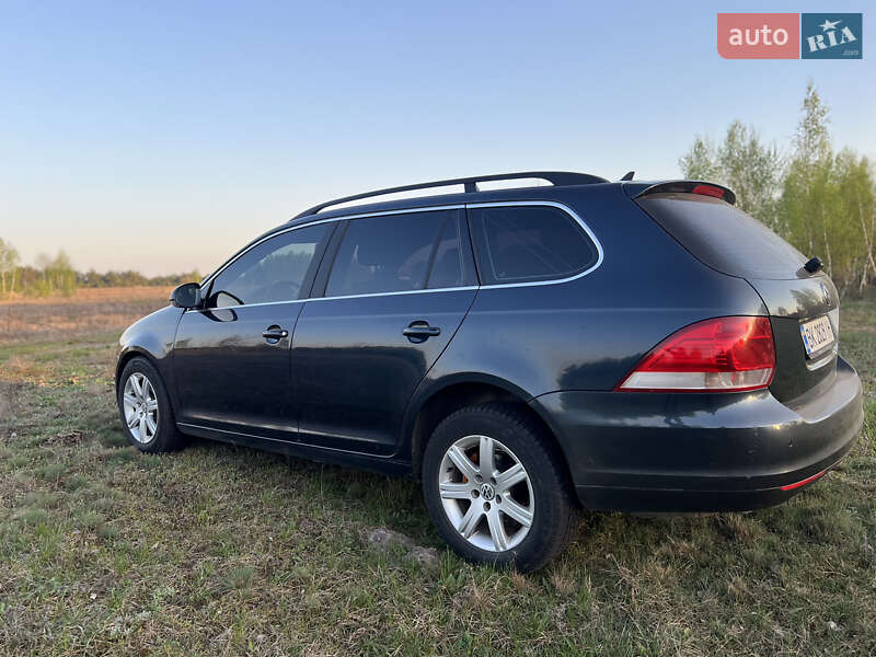 Универсал Volkswagen Golf 2007 в Сарнах