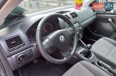 Универсал Volkswagen Golf 2009 в 