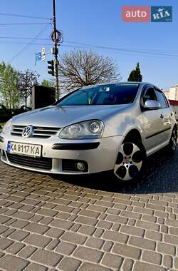 Хэтчбек Volkswagen Golf 2009 в Киеве