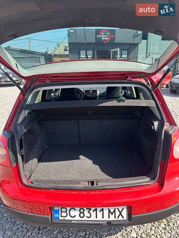 Хетчбек Volkswagen Golf 2008 в Дніпрі