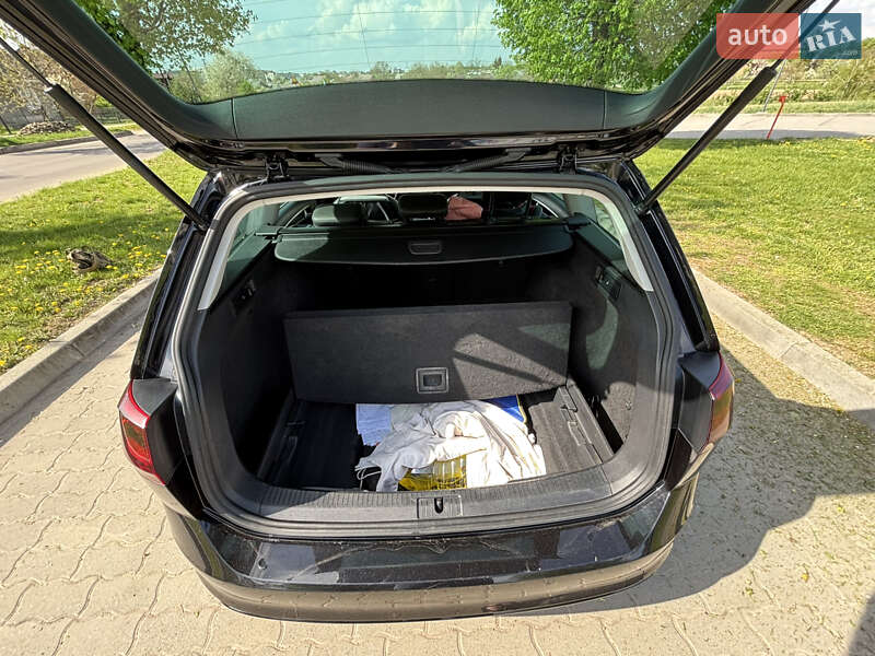 Універсал Volkswagen Golf 2015 в Сокалі