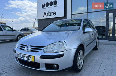 Хетчбек Volkswagen Golf 2004 в Хусті