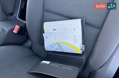 Хетчбек Volkswagen Golf 2004 в 