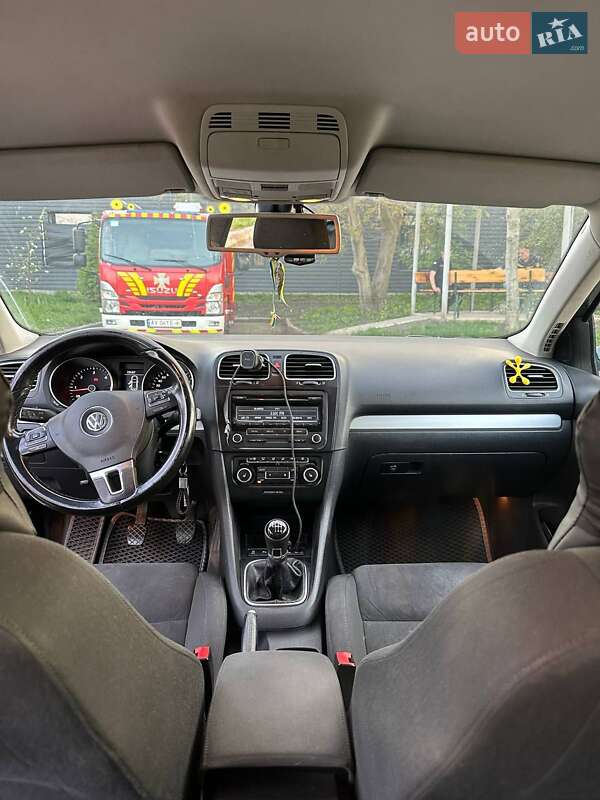 Універсал Volkswagen Golf 2013 в Харкові