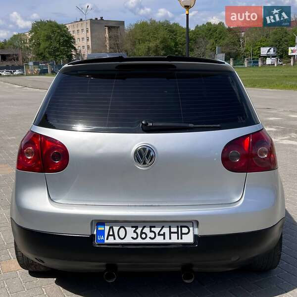 Хэтчбек Volkswagen Golf 2003 в Мукачево
