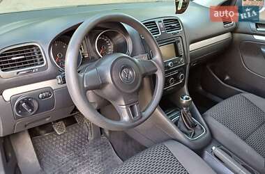 Універсал Volkswagen Golf 2011 в 
