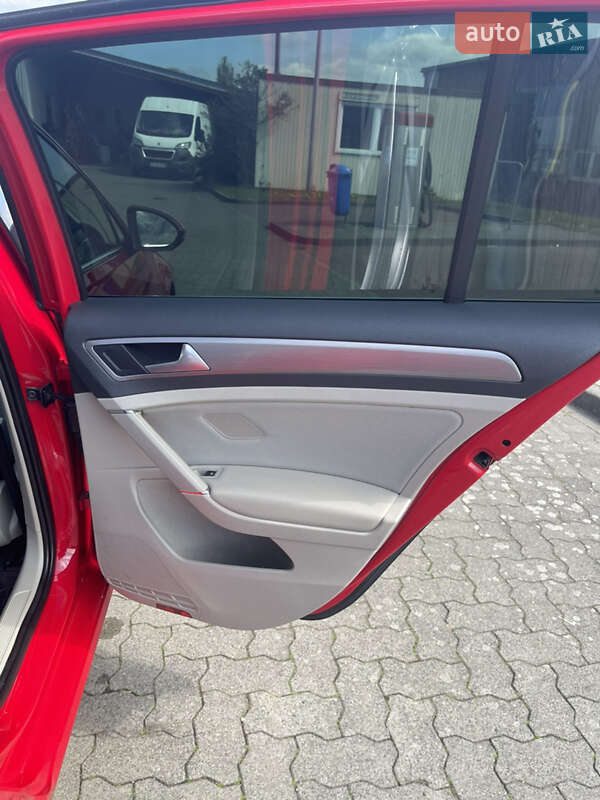 Универсал Volkswagen Golf 2015 в Харькове