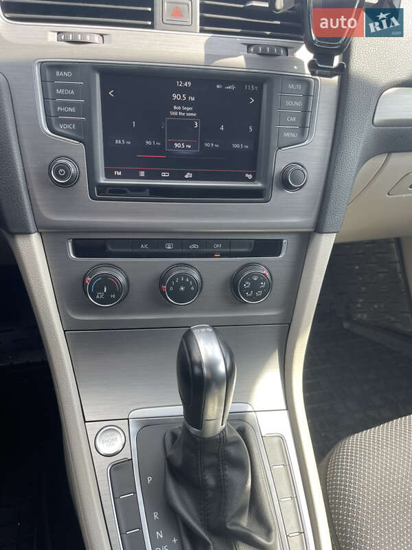 Универсал Volkswagen Golf 2015 в Харькове