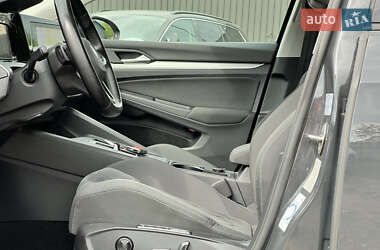 Універсал Volkswagen Golf 2021 в 