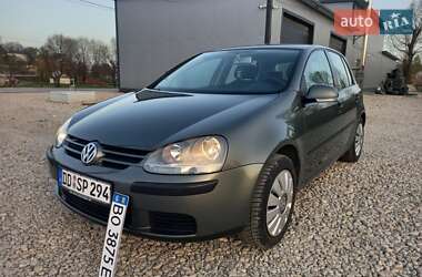 Хетчбек Volkswagen Golf 2004 в Тернополі