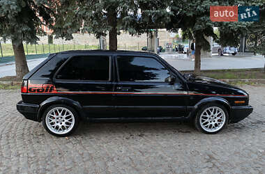 Хэтчбек Volkswagen Golf 1985 в 