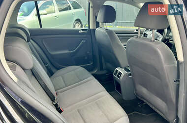 Хэтчбек Volkswagen Golf 2008 в 