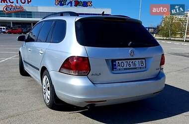 Універсал Volkswagen Golf 2013 в 