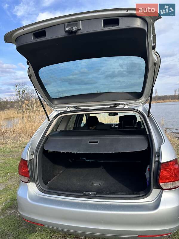 Универсал Volkswagen Golf 2013 в Полтаве