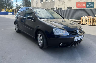 Хэтчбек Volkswagen Golf 2006 в 