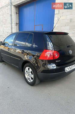 Хэтчбек Volkswagen Golf 2006 в 