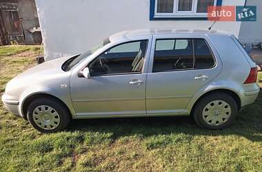 Хэтчбек Volkswagen Golf 2003 в 