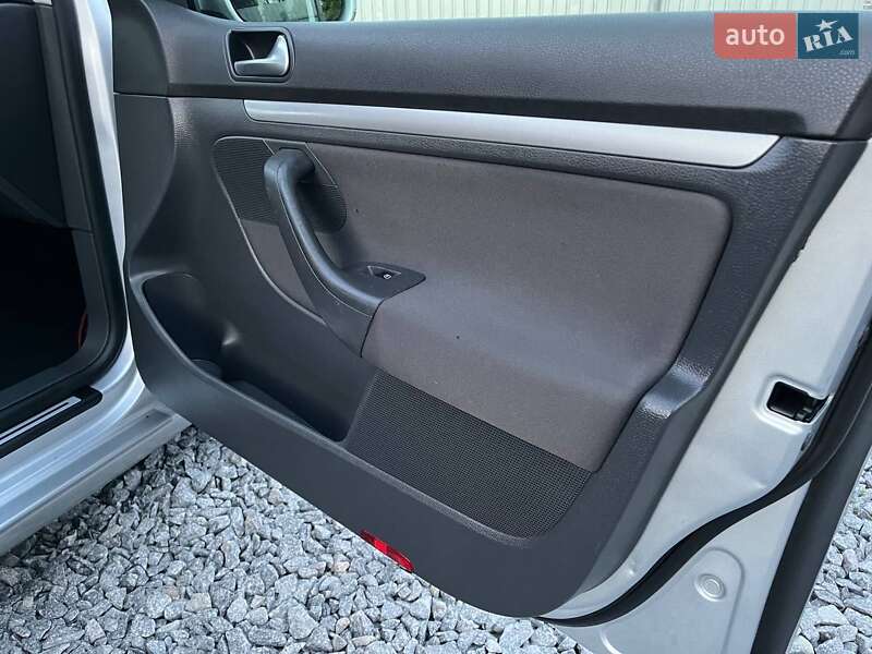 Хэтчбек Volkswagen Golf 2007 в Полтаве