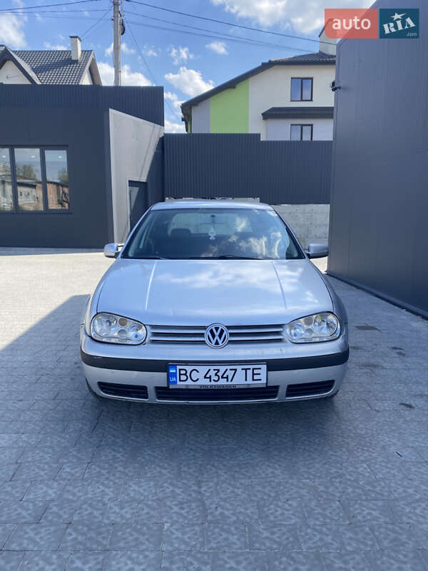 Volkswagen Golf 2001