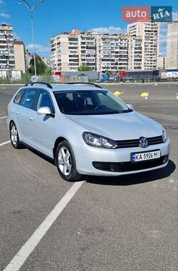 Універсал Volkswagen Golf 2012 в Києві