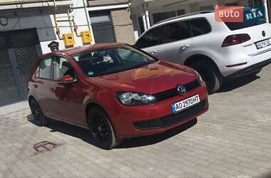 Хетчбек Volkswagen Golf 2009 в 