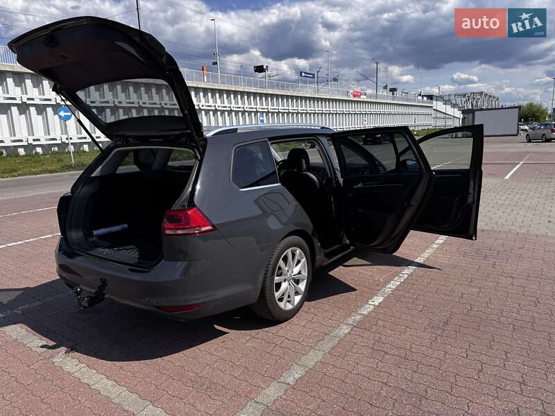 Універсал Volkswagen Golf 2016 в Львові