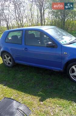Хэтчбек Volkswagen Golf 1999 в Долинской