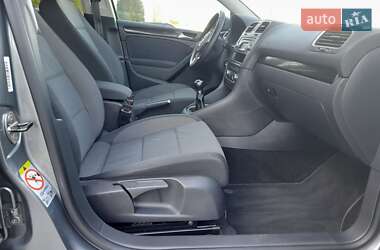 Хэтчбек Volkswagen Golf 2009 в 