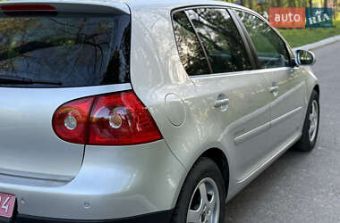 Хэтчбек Volkswagen Golf 2008 в 