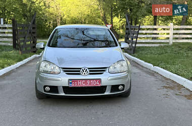 Хэтчбек Volkswagen Golf 2008 в 