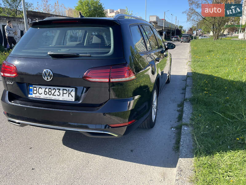 Універсал Volkswagen Golf 2018 в Львові
