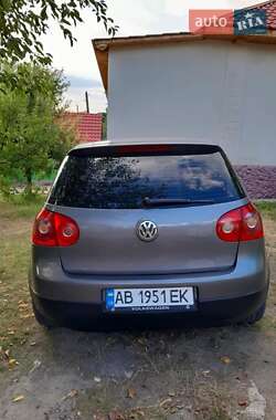 Хетчбек Volkswagen Golf 2005 в 