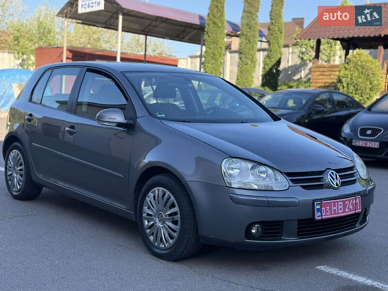 Хэтчбек Volkswagen Golf 2007 в Ровно
