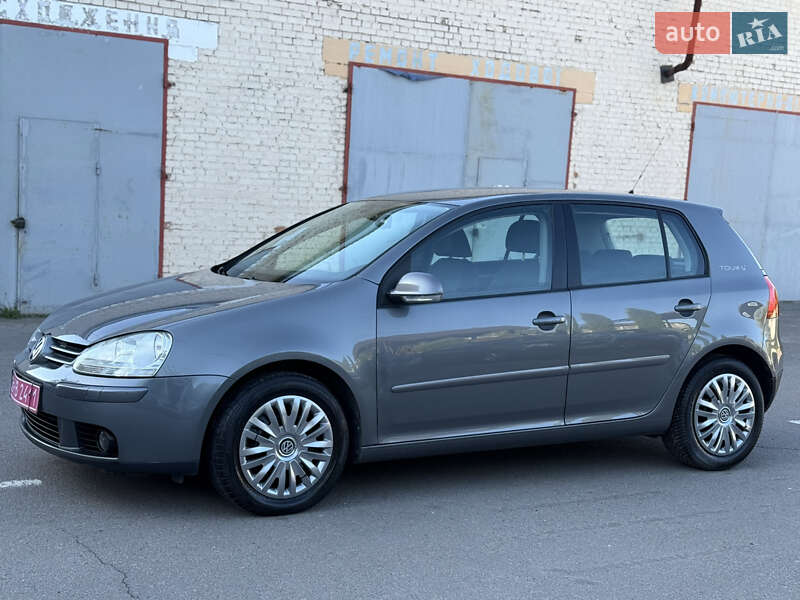Хэтчбек Volkswagen Golf 2007 в Ровно
